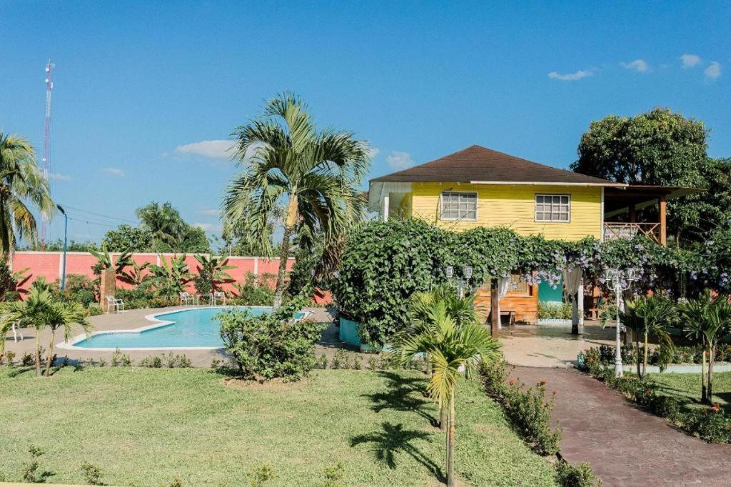 Guacamayos Hotel Bonao Eksteriør billede